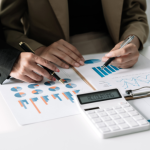 Rodrigo Balassiano destaca o impacto dos FIDCs regionais no desenvolvimento econômico local.