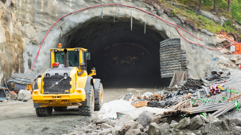 Atualizações no túnel da Linha 5 em Mackinac destacadas por Paulo Roberto Gomes Fernandes.