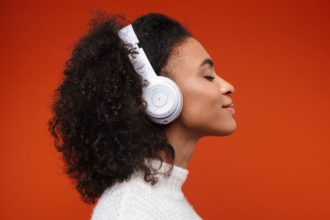 TikTok em 2026: o novo segredo por trás dos singles virais e o impacto na indústria musical