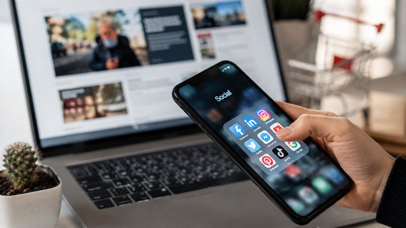 O Impacto das Plataformas Digitais no Comportamento do Consumidor e a Evolução da Informação Coletiva
