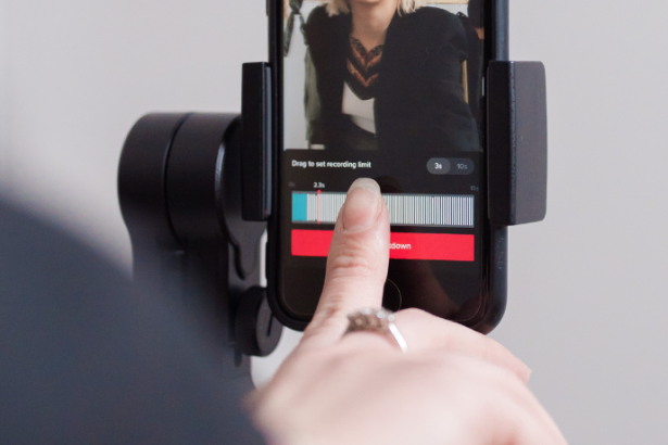 TikTok libera função Destaques: veja como usar e por que ela preocupa quem se importa com privacidade