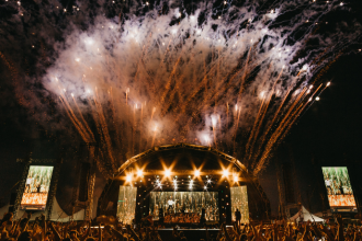 Show de encerramento da Copa do Mundo reúne Bieber, Madonna, Shakira e BTS pela primeira vez